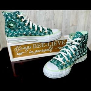 Embroidered Floral green/white hight top Chuck Taylor Converse
